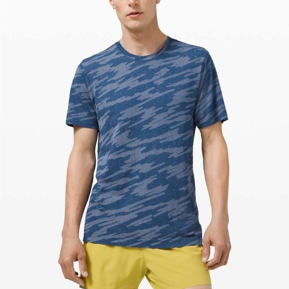 Lululemon Metal Vent Breathe Short Sleeve
Scatter Surface Tempest Blue Midnight